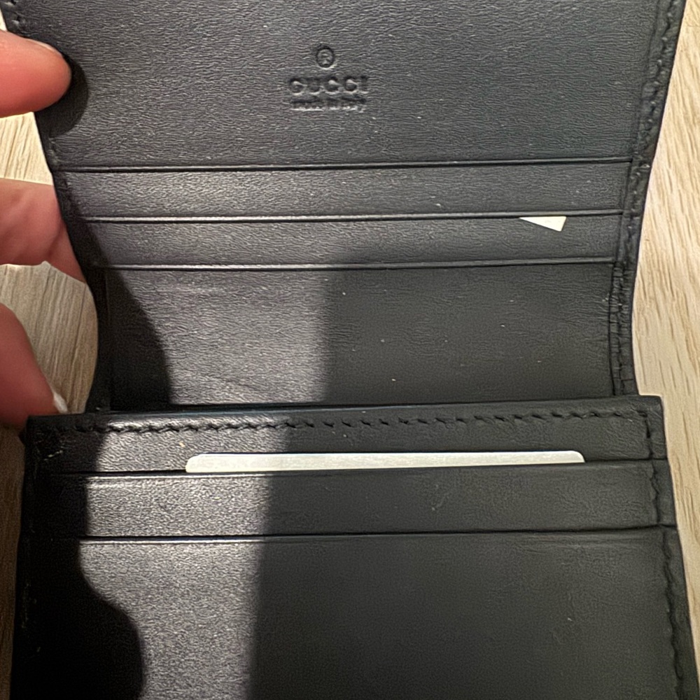 Gucci GG Monogram Bee Wallet- SOLD - Picture 3 of 8